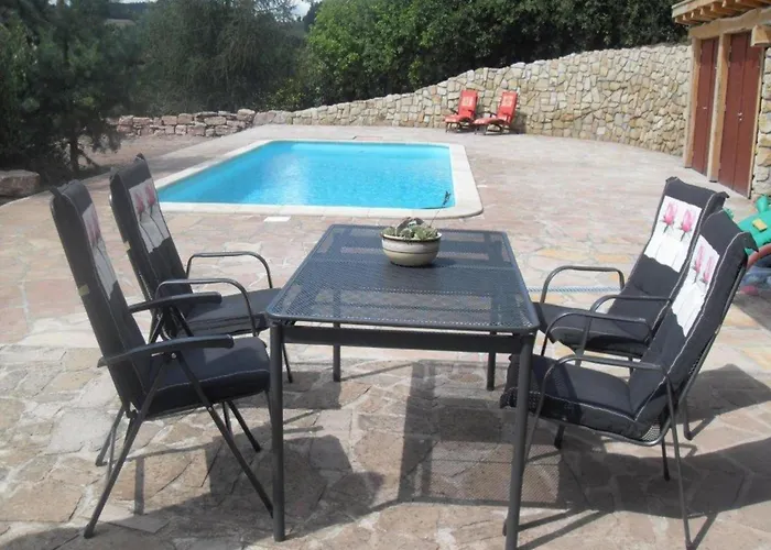 In Czechia With Heated Pool & Mountain Views Willa Vidochov